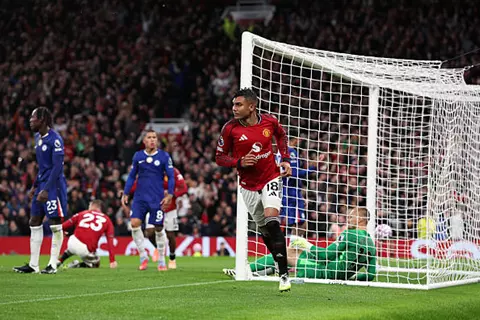 دقيقة بدقيقة.. مانشستر يونايتد 2-0 تشيلسي.. ثاني حالة طرد (فيديو وصور)